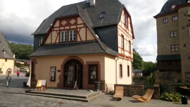 schloss-06.jpg